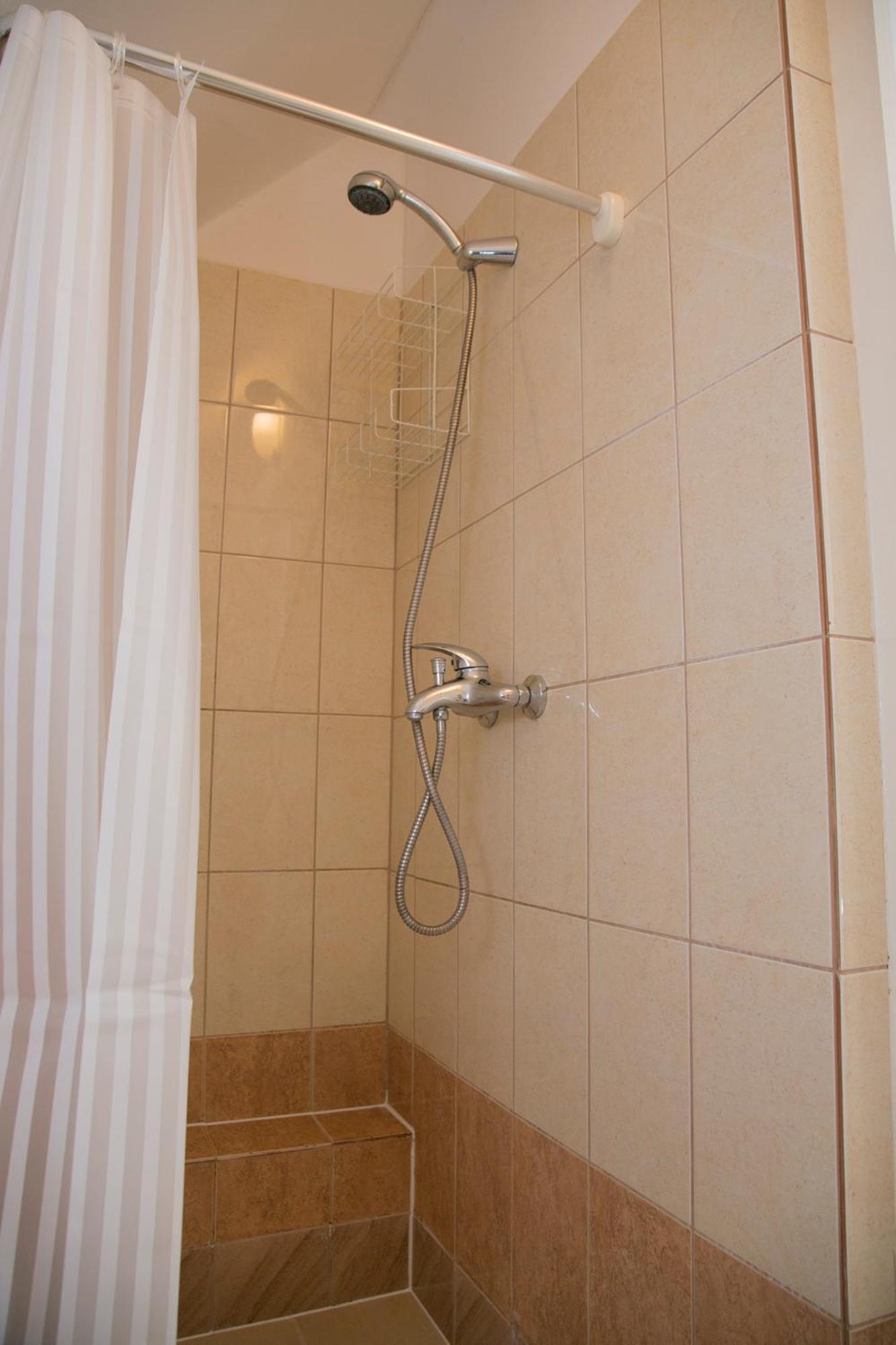 Guens Vendeghaz Hotell Szigliget Rum bild